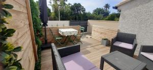 Maisons de vacances Les chants du bonheur : Maison 1 Chambre