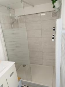 Appartements Disney grand F2 dans maison terrasse privee : photos des chambres
