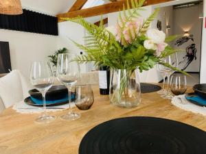 Ô Cinquante - Gite Wellness, Marchin