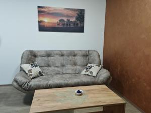 Six Windows Apartmani