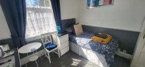 Single Room with Shower room in The Aldor
