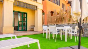 Villa Luisa - Relax with Ocean View and Pool