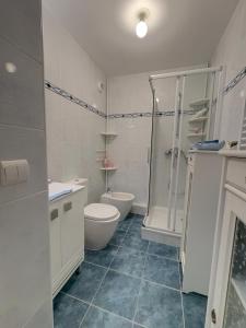 Centre Juan les Pins studio avec loggia Standing Rives Bleues