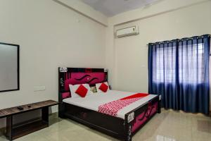 Hotel O Gangotri Inn
