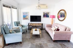 Stunning Sea View Duplex Apartment in Gundogan