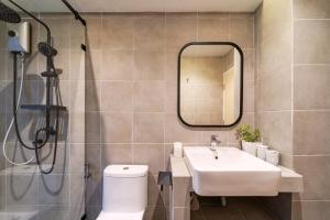 Bathtub, 2BR, 2BA, 120 Sqm, 6 Pax, Near BTS 7-11