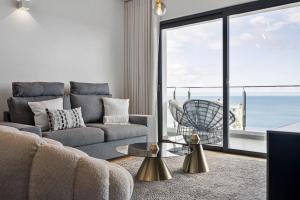 The Ocean Gaze by Homie