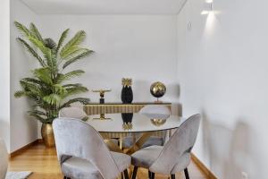 The Ocean Gaze by Homie