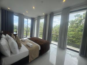 Pearl White Residency-VILLA