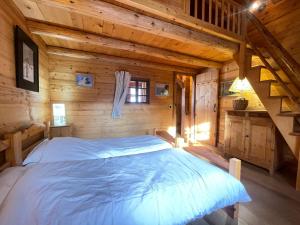 Chalet cosy 6-8 pers avec poêle à bois et terrasse ensoleillée - FR-1-505-154