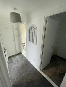 Room 4 minutes from Luton Airport
