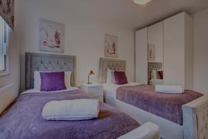 Central 4-Bedroom Gem Stylish & Walk-able to Everything