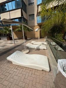 Appartment near beach with pool