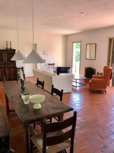 Villa familiale dans beau domaine