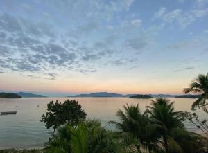 Casa na praia - Praia do Leste - Angra dos Reis