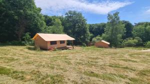 Tentes de luxe Tente lodge la perche : photos des chambres