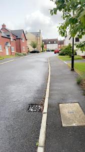 Modern & spotless property with easy commute to London, Birmingham, MK, etc