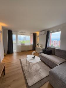 Central Elite Vista-with parking 