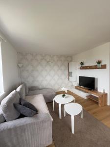 Central Elite Vista-with parking