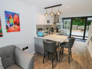 The Tunnel at Bridge Lake Farm and Fishery