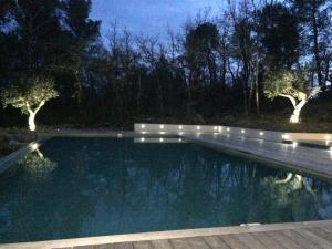 B&B / Chambres d'hotes Sous Les oliviers - Piscine chauffee a debordement - Charming : photos des chambres