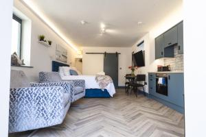 Luxury & Cozy Tourist Base