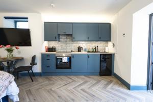 Luxury & Cozy Tourist Base