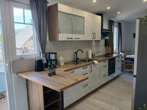 Sarahs apartment NEW!