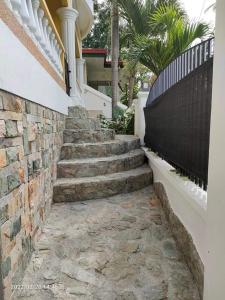 Studio apartment with ocean views and pool