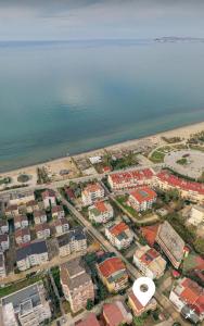 Ground floor Studio in Golem Next to Hotel Flower self check in 100m to beach