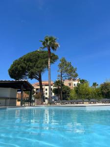 Appt neuf 2-4 pers avec loggia - Piscine chauffée - Bord de mer - Corse du Sud- Bonifacio