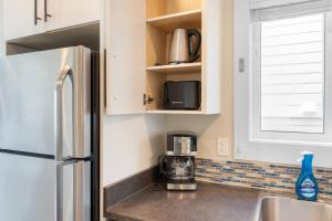 Nanaimo 2BR Oceanview Suite w Kitchen & Laundry