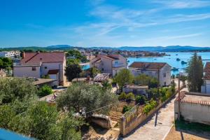 Luxury Apartments Brodarica Beach With Balcony Seaview