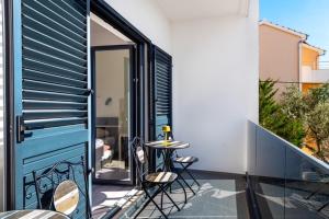 Luxury Apartments Brodarica Beach With Balcony Seaview