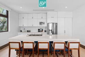 QUIYA - Luxury Condos with Exclusive Beach Club