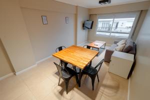 Check and Home - Entre Ríos - 4 Huéspedes a estrenar a 100 mts Plaza Colón y Casino