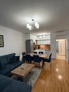 Carpe Vita - Stylish seaside apartment with pools by ApartMAX