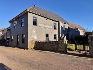 Brightham House Boutique B&B