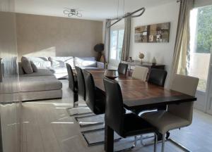 Maisons de vacances Villa Les Pins - Mer & Montagnes : photos des chambres