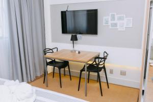 Studio Aconchegante no Batel Cama King WiFi e Estac