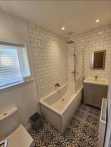 Modernised 3 Bed House