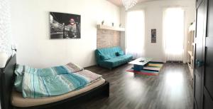 Budget Apartment by Hi5-Kiraly 99
