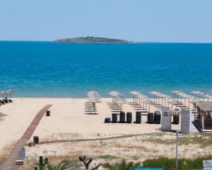 "ГРАДИНА" GARDEN Beach - 2 Bedrooms Apart with Pool and Parking Spot