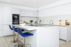 Luxury Apartment very close to Tolcarne Beach