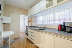 Lindo Apto a 130m da Praia EDN1001