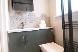 Brand New Studio Gem sleeps 3