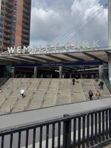 Your Base To Explore London