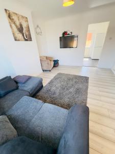 SwankyHome4GroupsContractorsM5