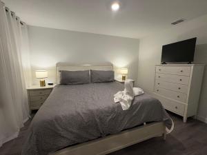 Modern 3BR Townhome Near Disney