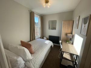 Stunning 4-Bedroom Home Sleeps 6